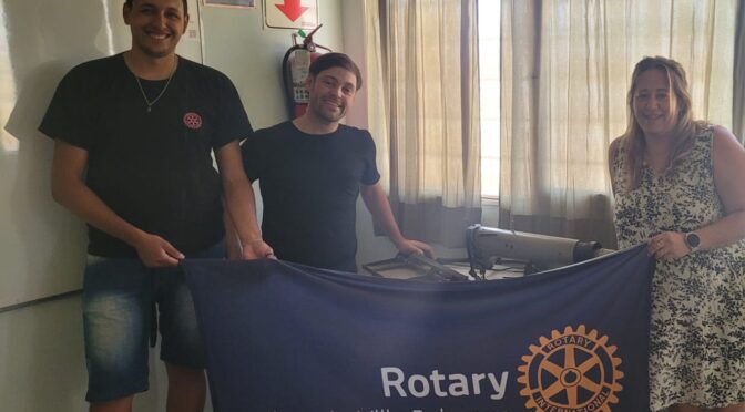 Donación de maquina de coser