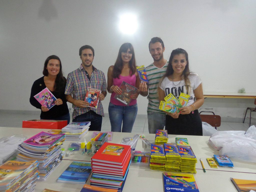 Colecta de útiles 2015