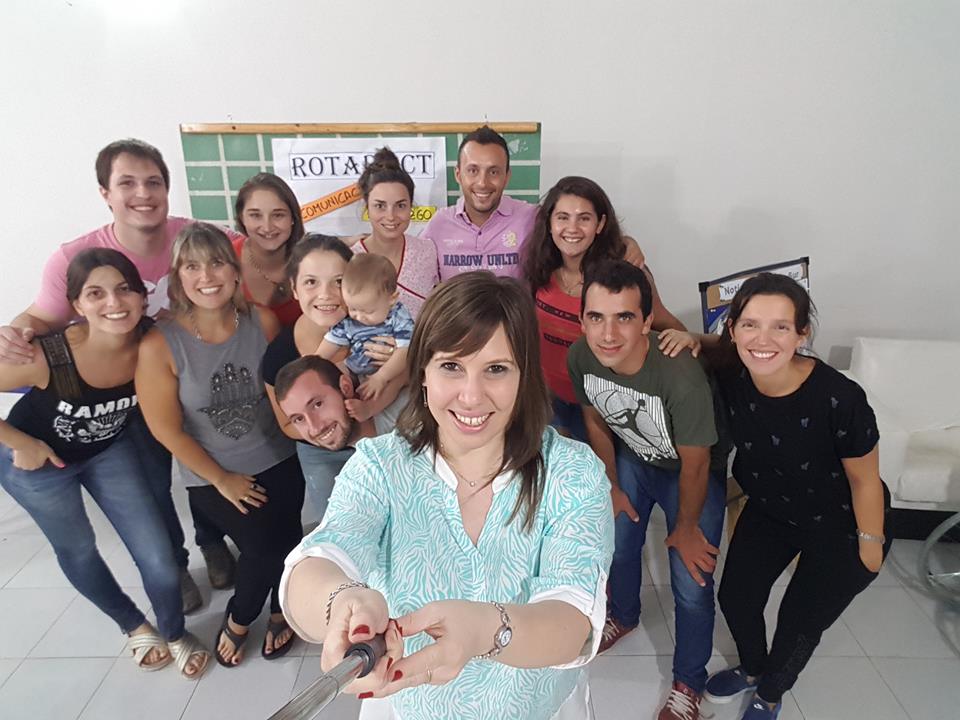 Reunión de presentación para campaña de recolección de útiles escolares