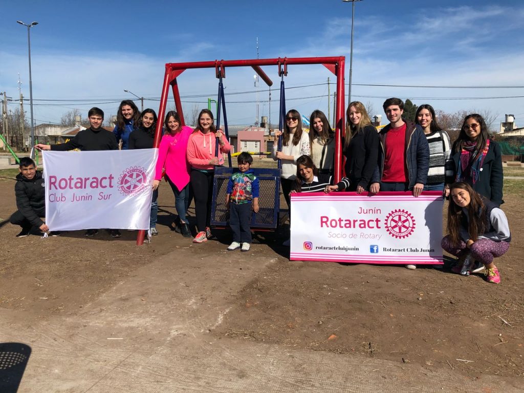 Instalamos juegos integradores gracias a una subvención distrital