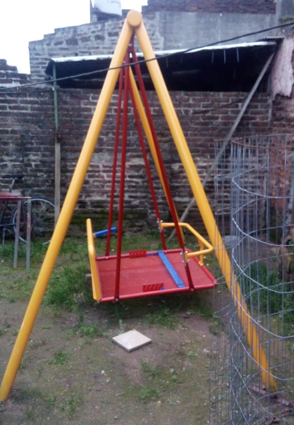 Reparación de la hamaca integradora de la Escuela 502