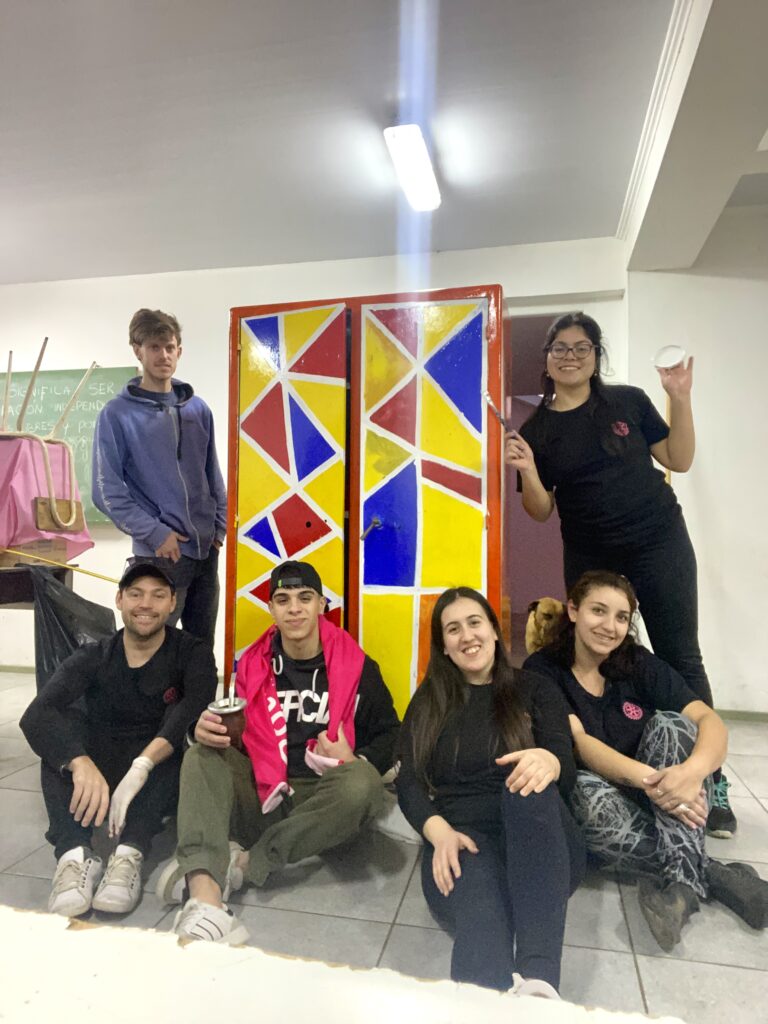 Pintura de Armarios en Escuela “Campo de la Cruz”